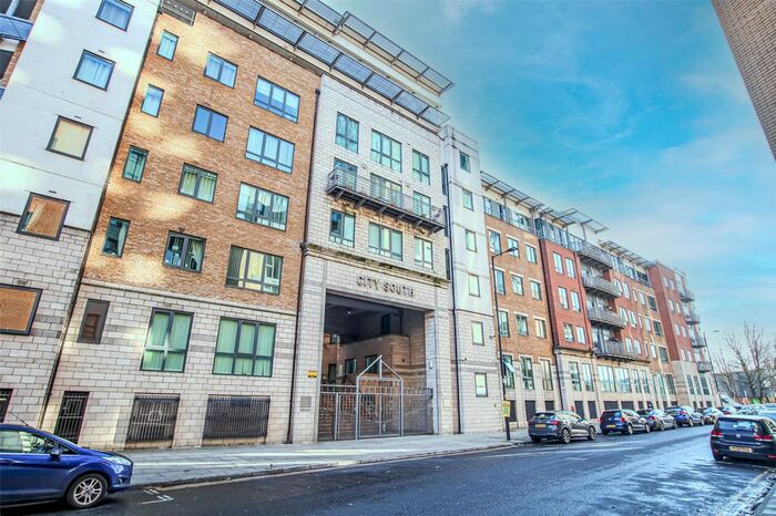 1 Bedroom Flat To Rent In City South, City Road East, Manchester, M15