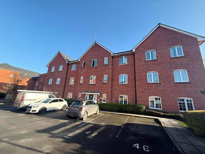 2 Bedroom Apartment For Sale In Douglas Chase, Radcliffe, M26