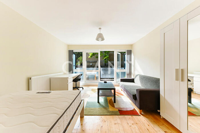 3 Bedroom Maisonette To Rent In Doric Way, London, NW1