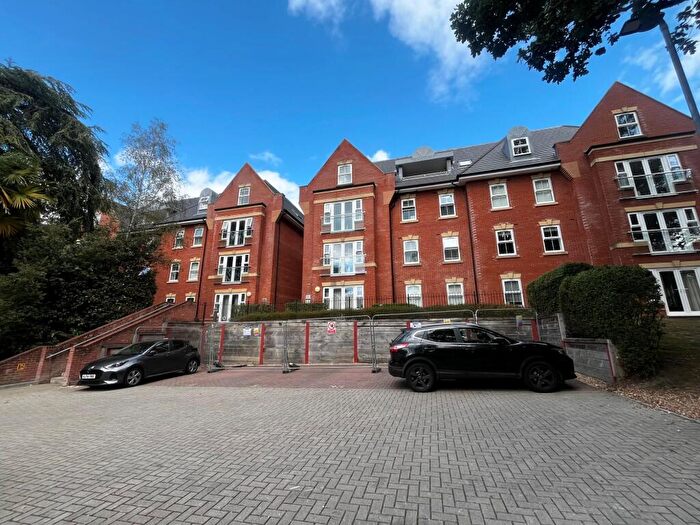 2 Bedroom Apartment To Rent In Bournemouth Road, Poole, BH14