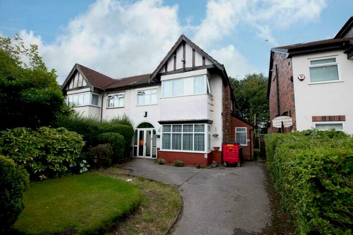 4 Bedroom Semi-Detached House To Rent In Cavendish Road, Salford, M7