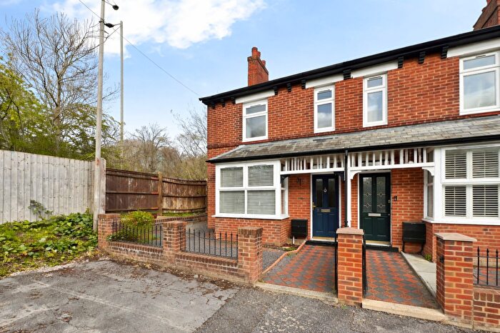 3 Bedroom Semi Detached House To Rent In College Road, Basingstoke, RG21