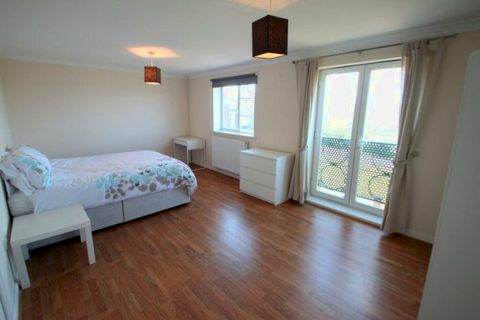 6 Bedroom Terraced House To Rent In Bridges View, Village Heights, Gateshead, NE8