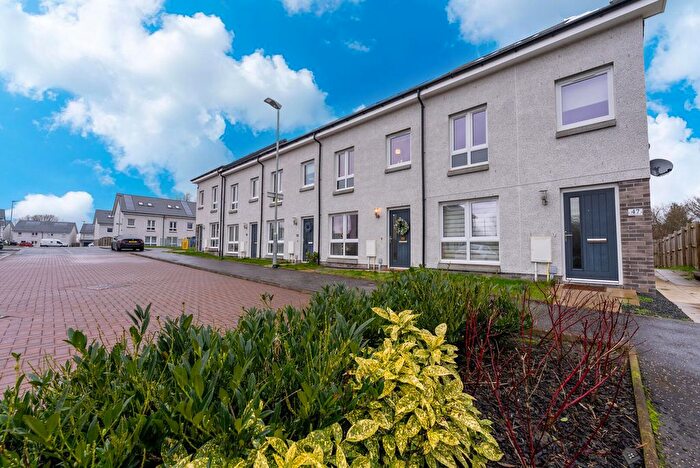 3 Bedroom Town House For Sale In Lakeview Grove, Glasgow, G33