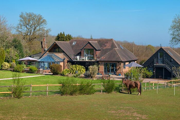 4 Bedroom Detached House For Sale In Chapel Woods, Charing, TN27