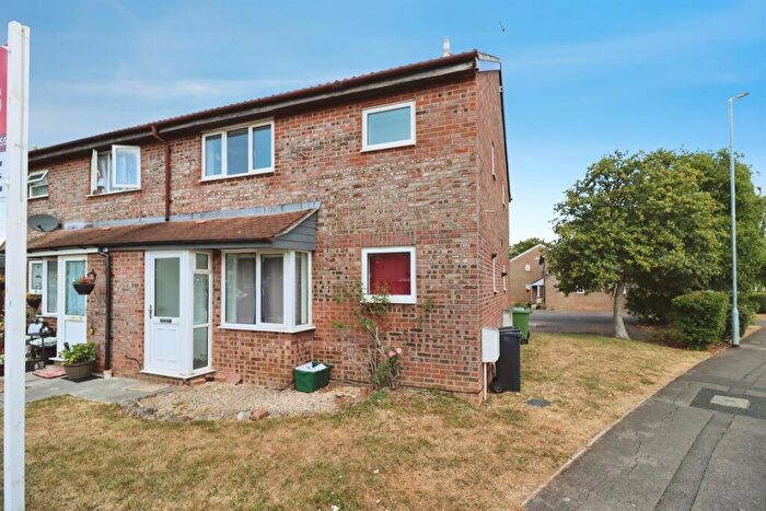 1 Bedroom Cluster House For Sale In Longs Drive, Yate, Bristol, BS37