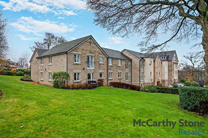 2 Bedroom Flat For Sale In Blossom Court, Rufford Avenue, Yeadon, Leeds, LS19