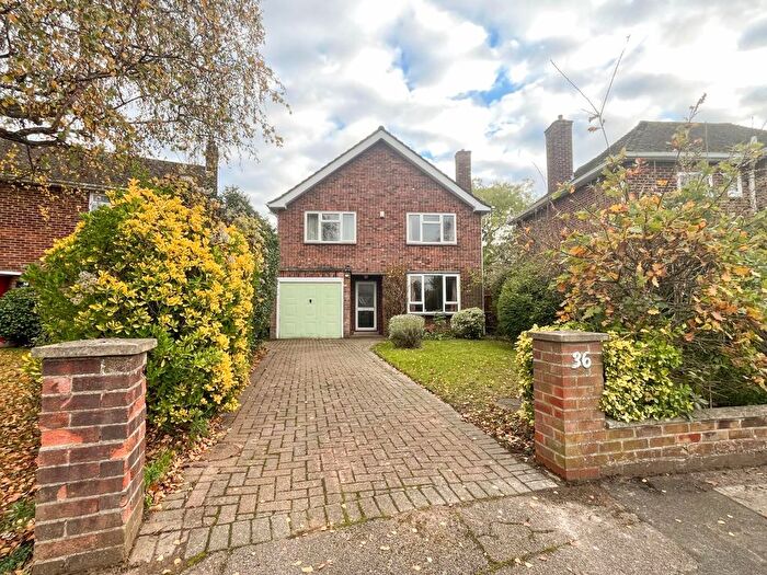 3 Bedroom Detached House For Sale In Redfern Close, Cambridge, CB4