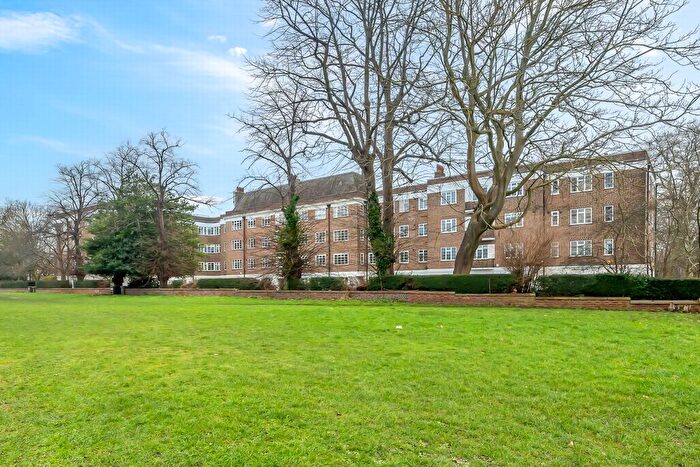 1 Bedroom Flat To Rent In Dartmouth Court, Dartmouth Grove, Greenwich, SE10