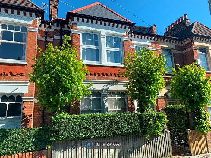 6 Bedroom Flat To Rent In Tooting Bec, Tooting Bec, SW17