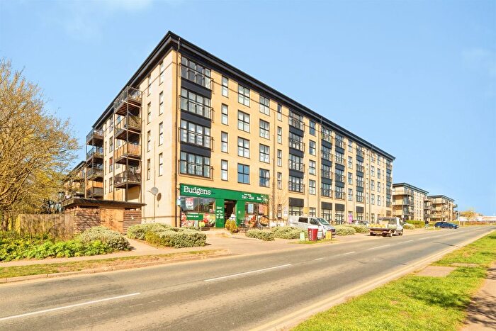 1 Bedroom Flat For Sale In Giles Crescent, Stevenage, SG1