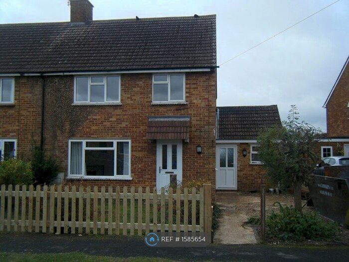3 Bedroom Semi-Detached House To Rent In Bonnersfield, Long Crendon, Aylesbury, HP18