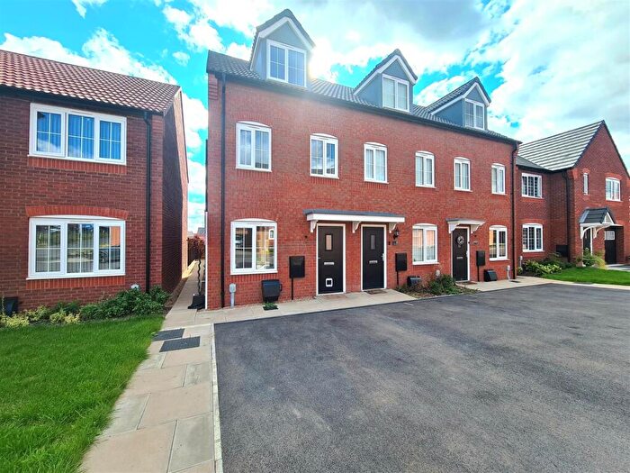 3 Bedroom End Of Terrace House To Rent In Galba Avenue, Eaton Place, Off Higham Lane, Nuneaton, CV11