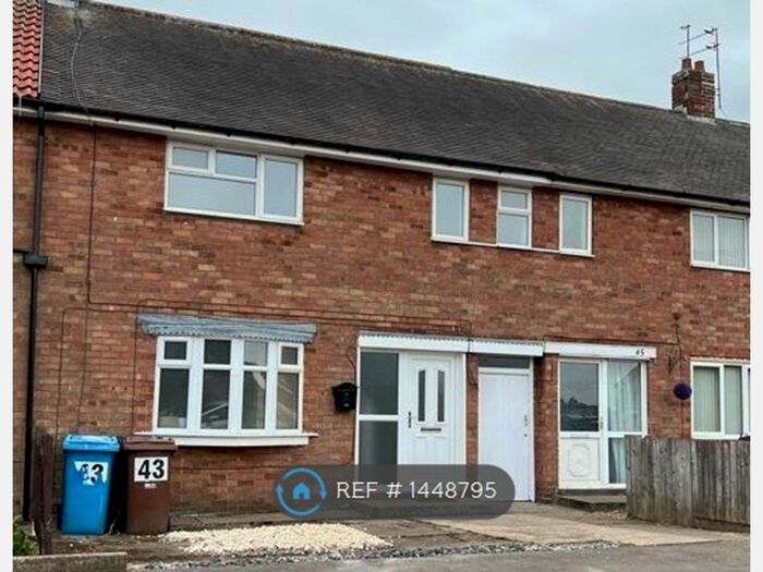 3 Bedroom Terraced House To Rent In Birdsall Avenue, Hull, HU5