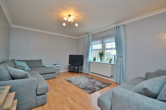2 Bedroom Flat To Rent In Charnley Drive, Chapel Allerton, Leeds, LS7
