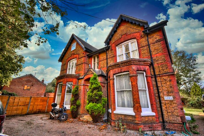 2 Bedroom Flat To Rent In Frenches Road, Redhill, RH1