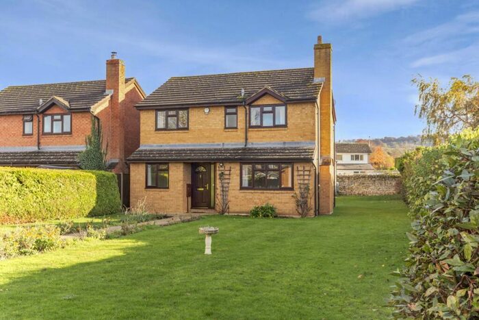 4 Bedroom Detached House To Rent In The Orchard Grove Shurdington, GL51