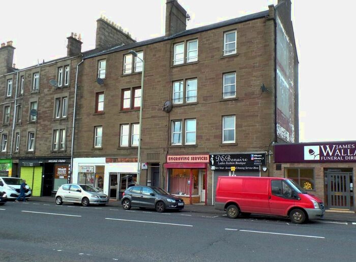 2 Bedroom Flat To Rent In Strathmartine Road, Coldside, Dundee, DD3