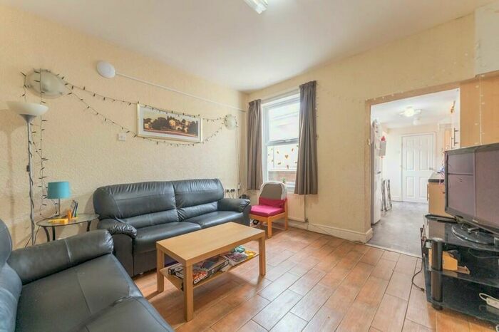 6 Bedroom Terraced House To Rent In Harrow Road, Selly Oak - Student Property, B29