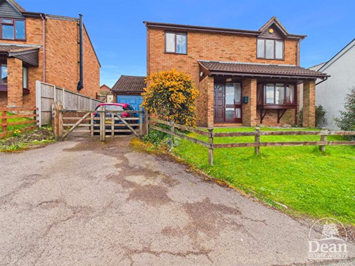 4 Bedroom Detached House For Sale In Larksfield Road, Harrow Hill, Drybrook, GL17