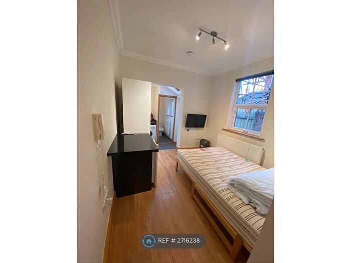 Studio To Rent In Whitehall Road, Norwich, NR2