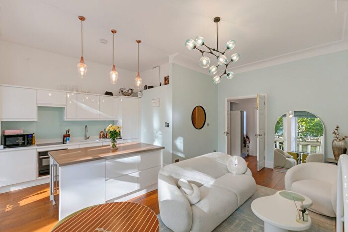 2 Bedroom Flat For Sale In Rutland Gate, Knightsbridge, SW7