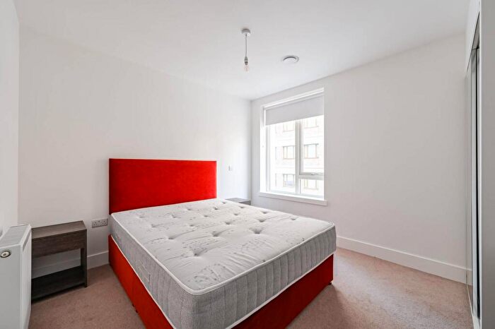 2 Bedroom Flat To Rent In Nautilus Apartments, Canning Town, London, E16