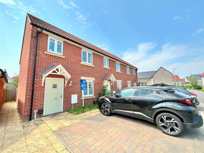 3 Bedroom End Of Terrace House To Rent In Wallflower Close, Emersons Green, Bristol, BS16