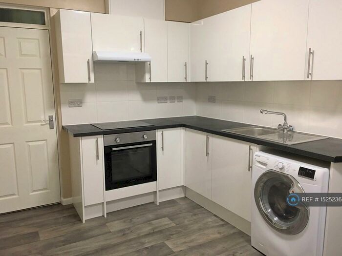 5 Bedroom Terraced House To Rent In Stokes Croft, Bristol, BS1