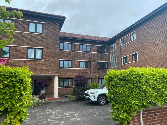 2 Bedroom Flat To Rent In Lance Lane, Liverpool, L15