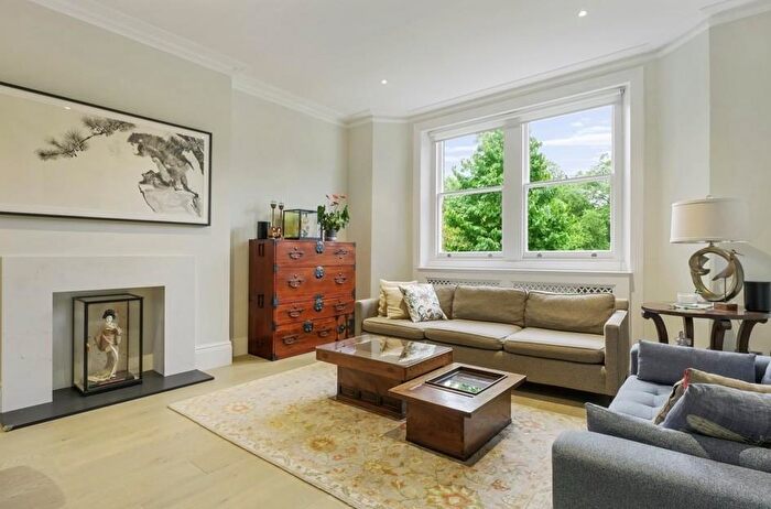 3 Bedroom Apartment For Sale In Elsworthy Road, Primrose Hill, London, NW3
