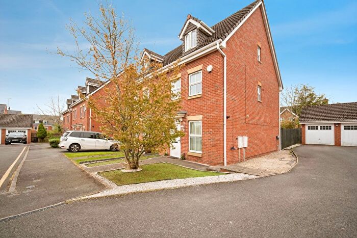 3 Bedroom Semi-Detached House For Sale In Tudor Coppice, Solihull, West Midlands, B91