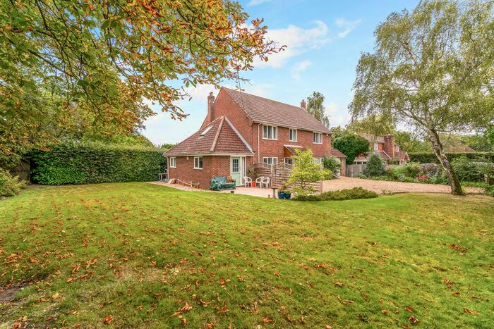 4 Bedroom Detached House For Sale In Cowfold Lane, Hook, RG27