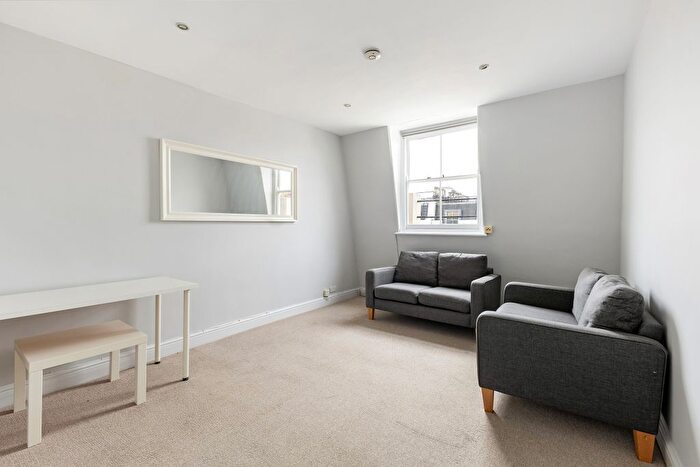 2 Bedroom Flat To Rent In Clanricarde Gardens, Notting Hill Gate, W2
