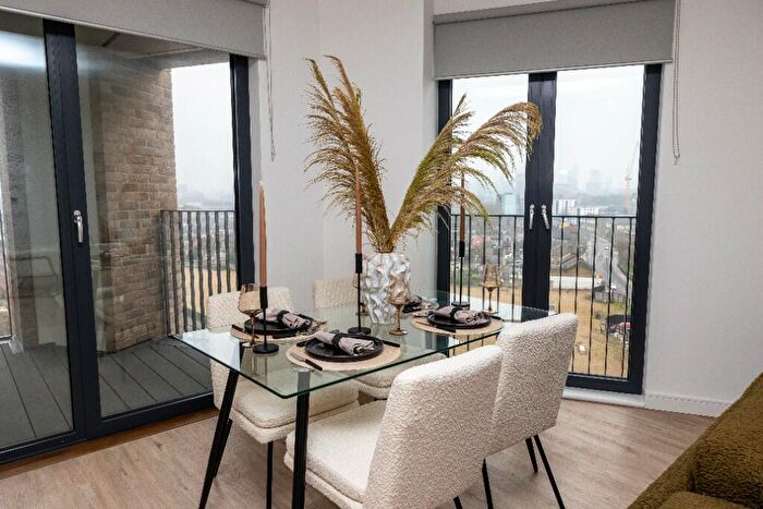 1 Bedroom Flat To Rent In Plaistow Hub, London, E13