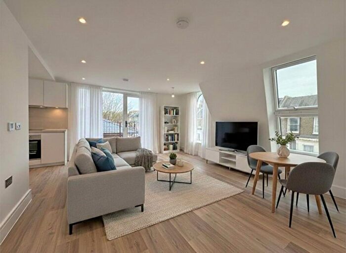 1 Bedroom Apartment For Sale In Brockley Cross, London, SE4