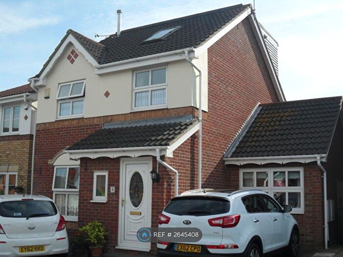 4 Bedroom Detached House To Rent In Aylesbury Drive, Langdon Hills, Basildon, SS16