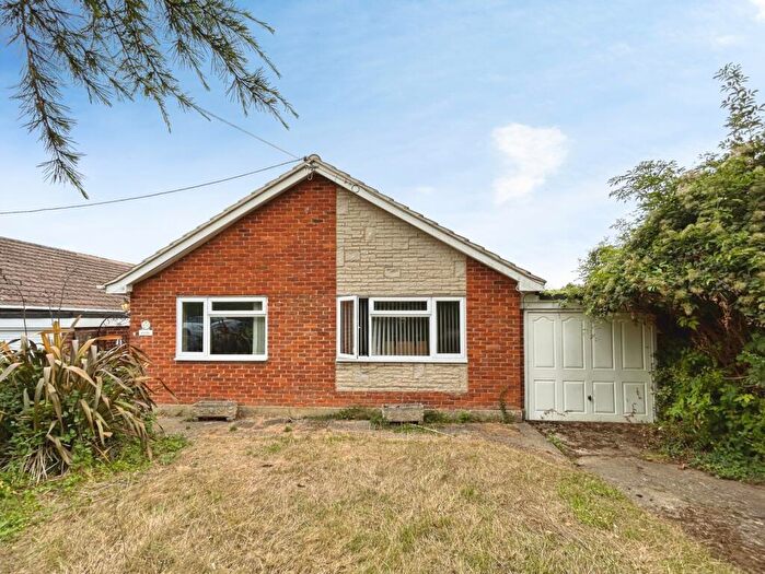 3 Bedroom Bungalow For Sale In Longfield Avenue, Longfield, Kent, DA3