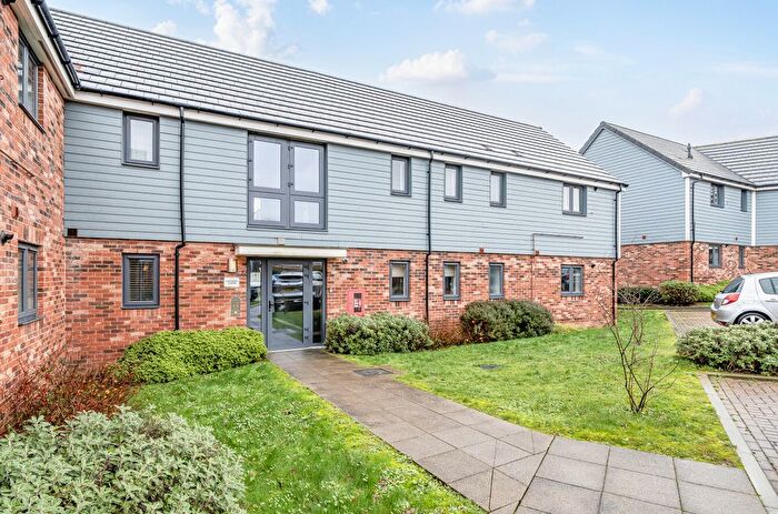 2 Bedroom Flat For Sale In Icarus Avenue, Burgess Hill, RH15