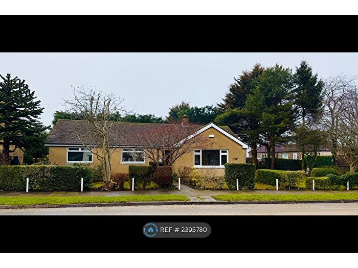 3 Bedroom Bungalow To Rent In Rooley Crescent, Bradford, BD6