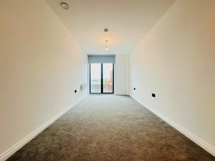 1 Bedroom Flat To Rent In Springwell Gardens, Whitehall Road, Leeds, LS12