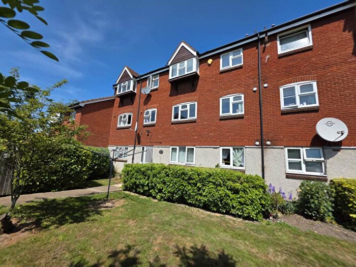 2 Bedroom Flat To Rent In Dunnock Road, Beckton, E6