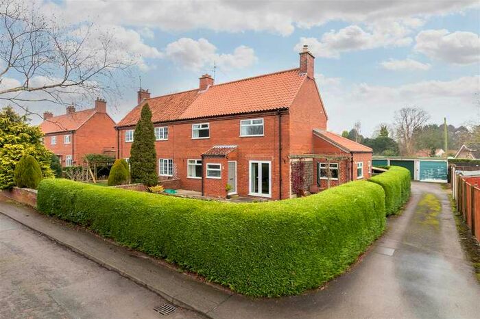 3 Bedroom House For Sale In Friars Hill, Sinnington, York, YO62