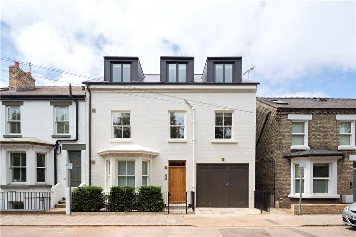 2 Bedroom Apartment To Rent In Devonshire Road, Cambridge, Cambridgeshire, CB1