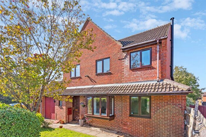 4 Bedroom Detached House For Sale In New Road, Drayton Parslow, Buckinghamshire, MK17