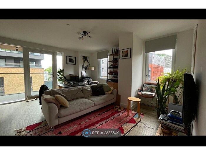2 Bedroom Flat To Rent In Walthamstow, London, E17