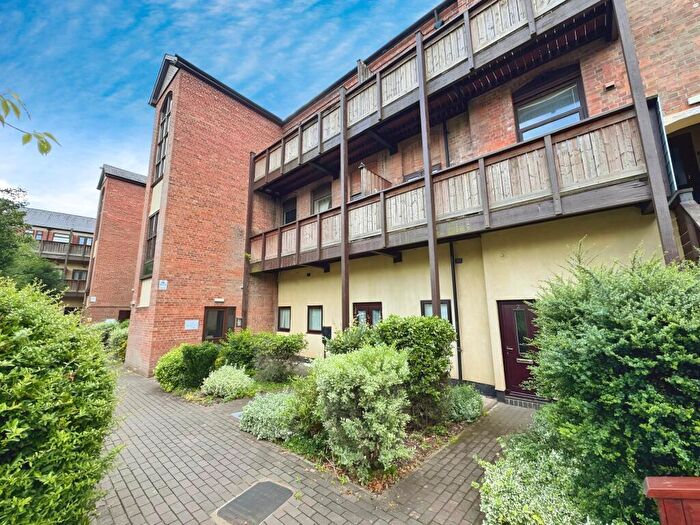 2 Bedroom Flat To Rent In Leen Gate, Lenton, Nottingham, NG7