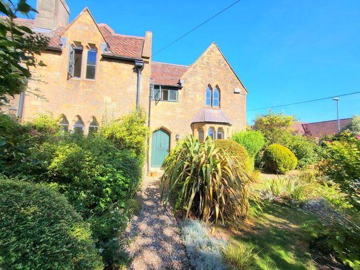 3 Bedroom End Of Terrace House To Rent In Sherborne, DT9