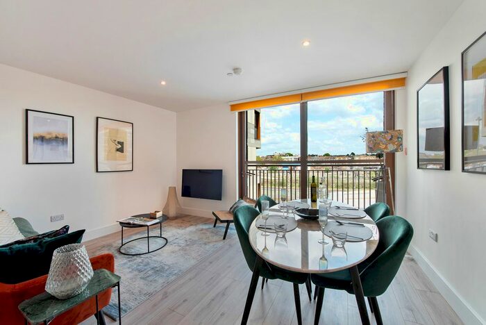 2 Bedroom Flat To Rent In Goodhall Street, London, NW10