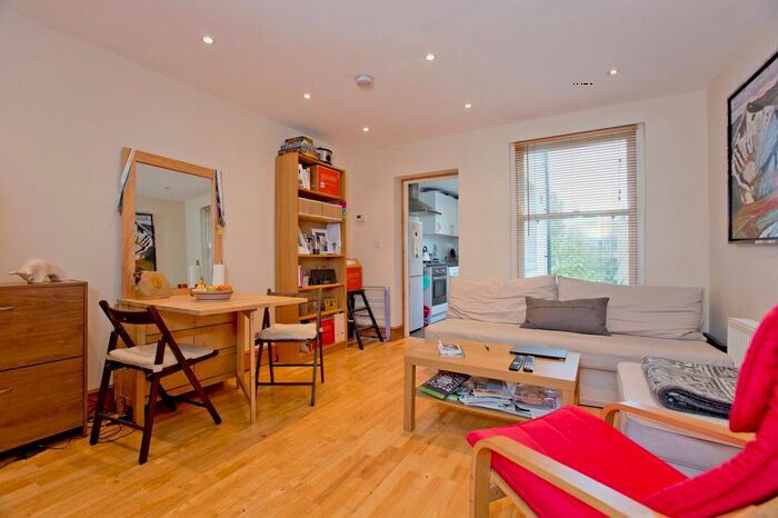 1 Bedroom Flat To Rent In Calabria Road, London, N5